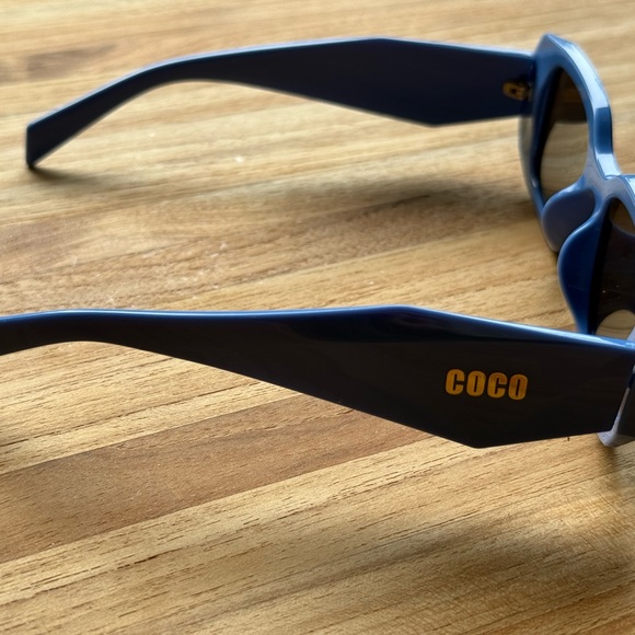 NWT Cocokealohi Stylish Blue Sunglasses - Picture 3 of 7